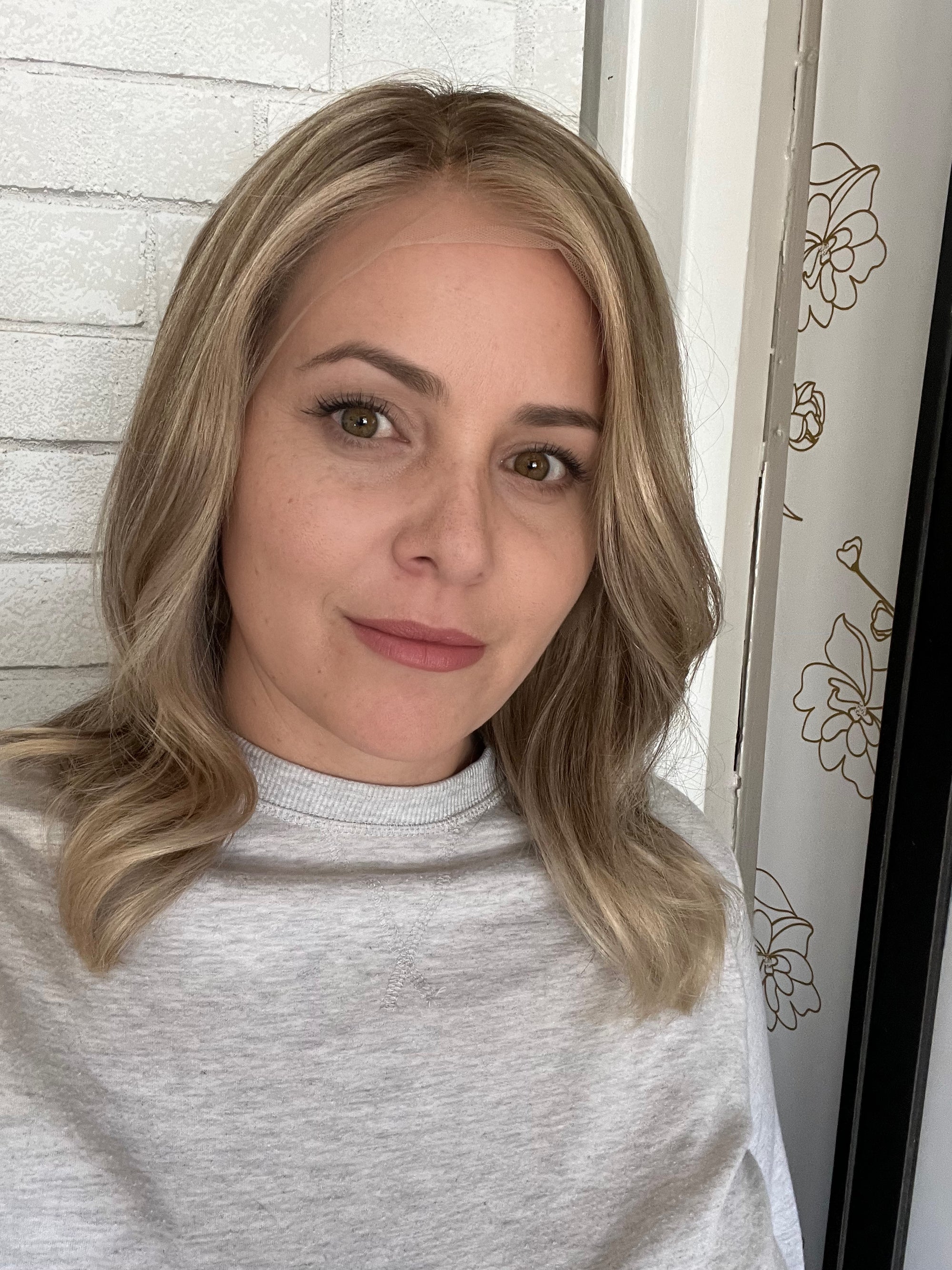 "Lexi" Transparent 14" Lace Front Wig