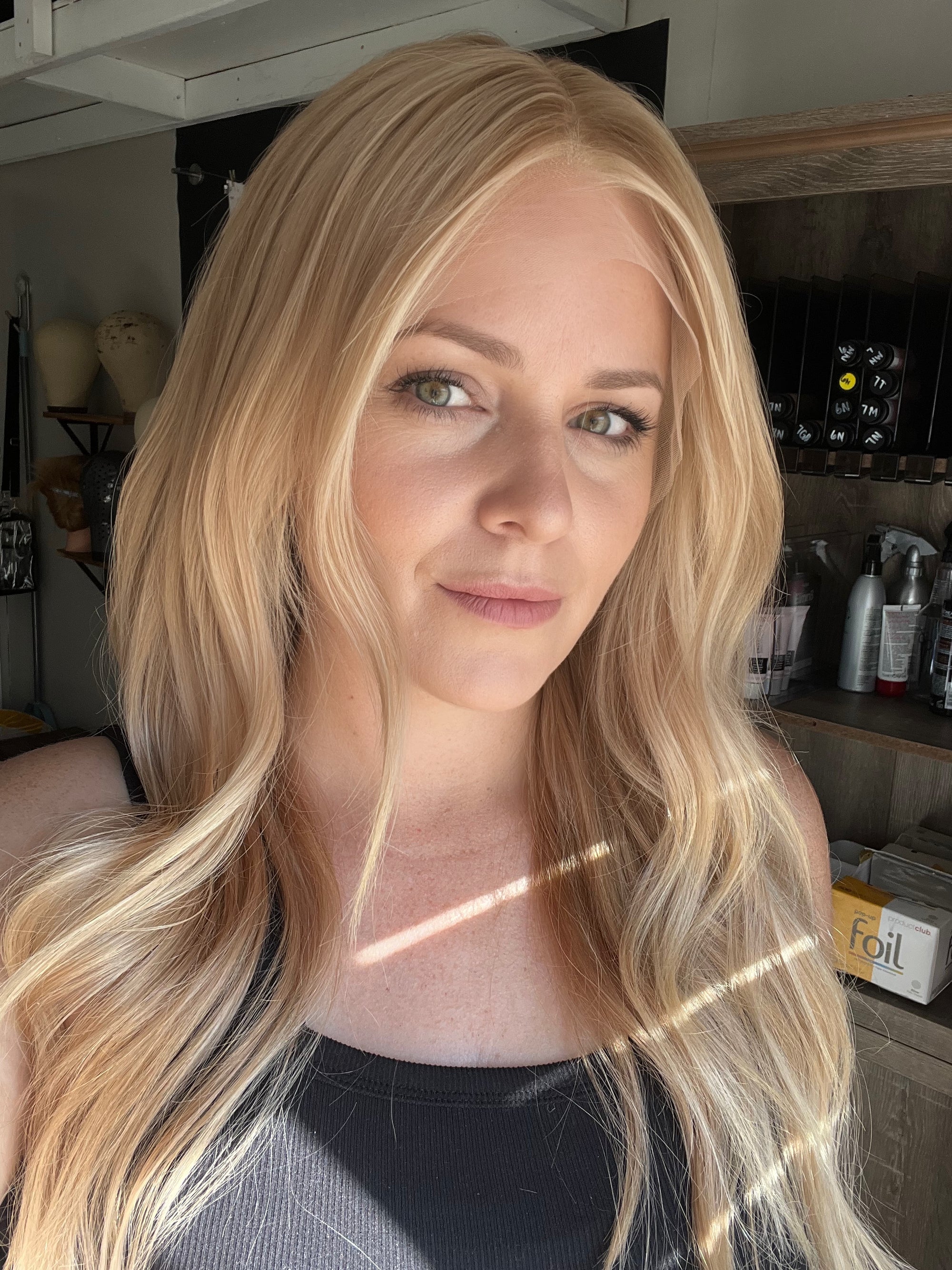 "Kelly" 18' Transparent Lace Frontal Wig