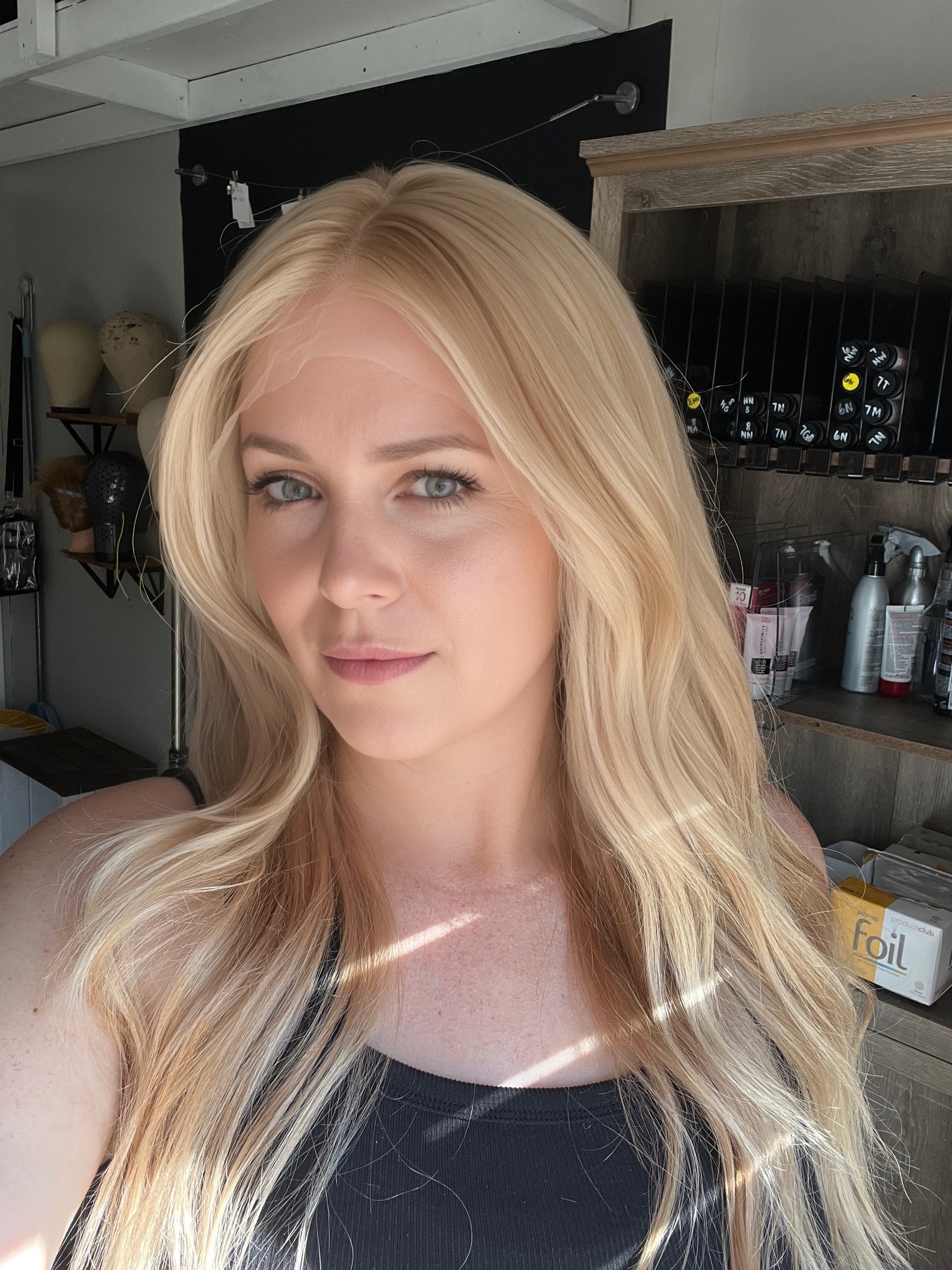 "Kelly" 18' Transparent Lace Frontal Wig