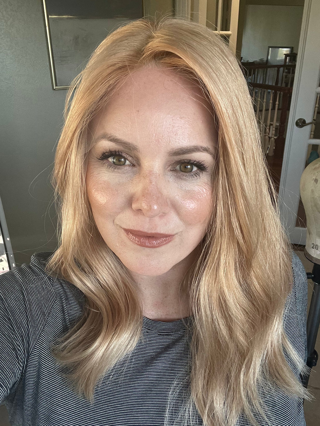 "Lindsay" 18" Hat Wig