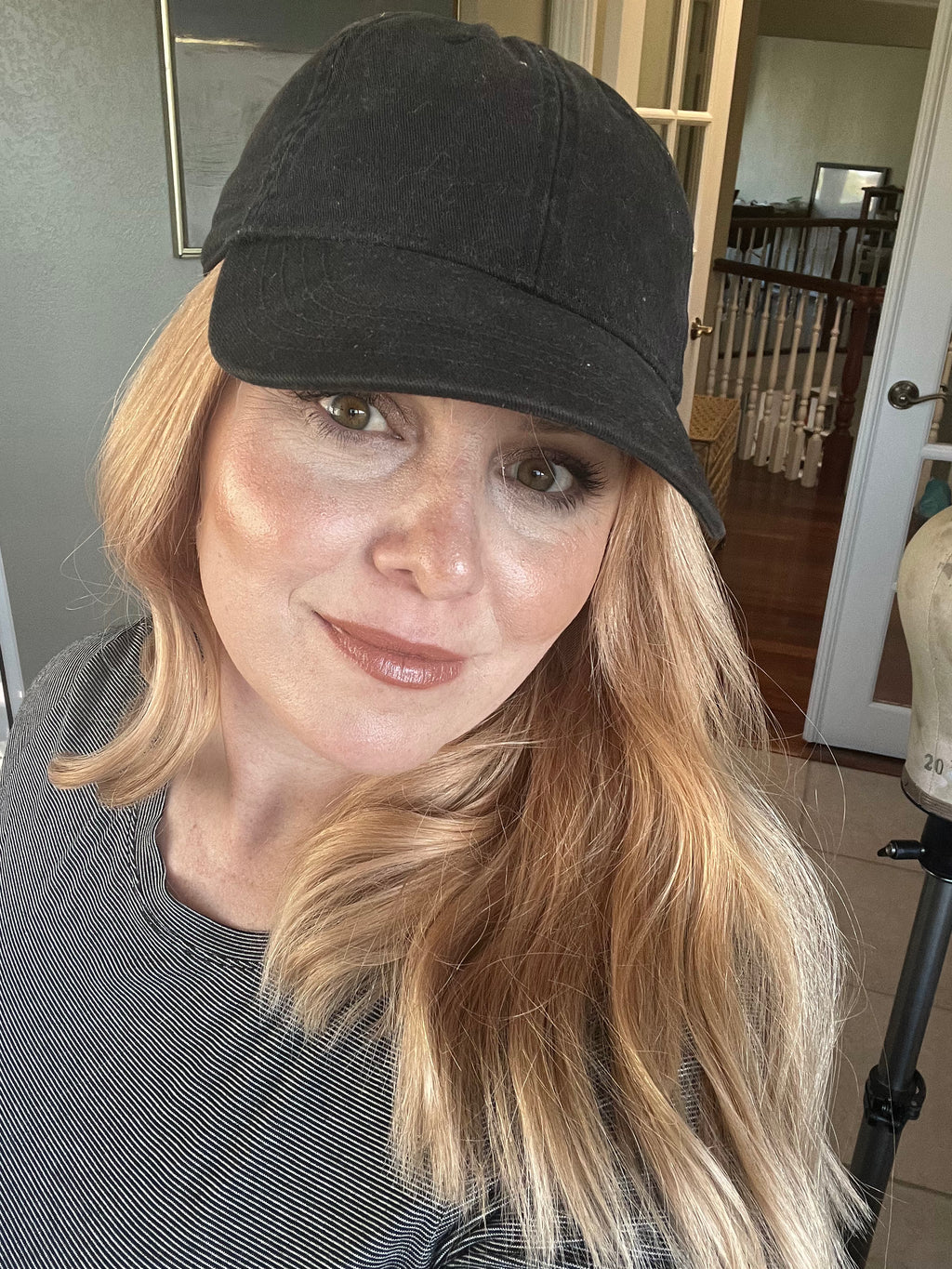 "Lindsay" 18" Hat Wig