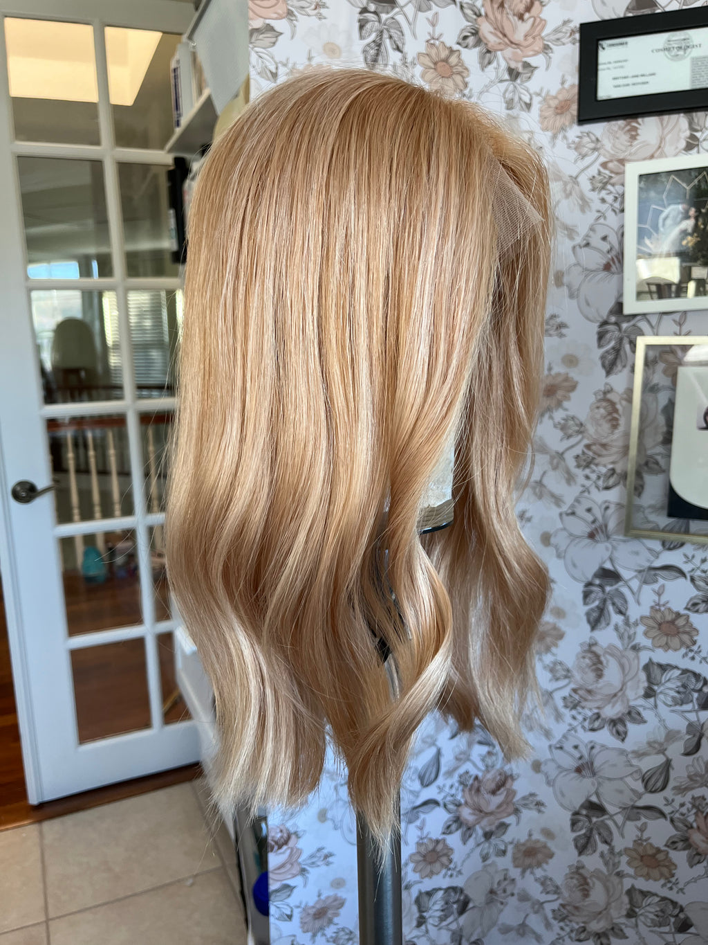 "Lindsay" 18" Hat Wig