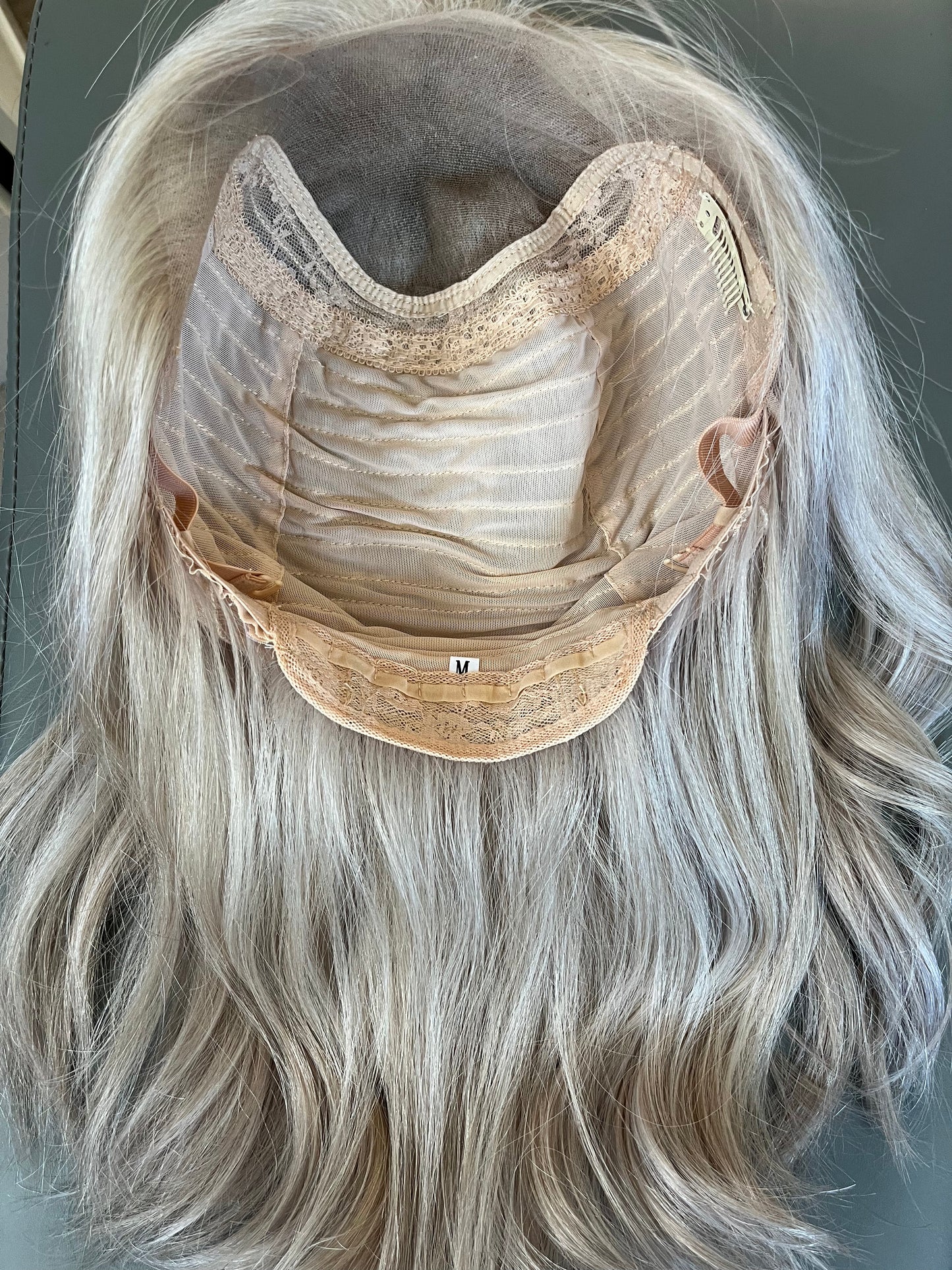 "Cara" 16" Hat Wig