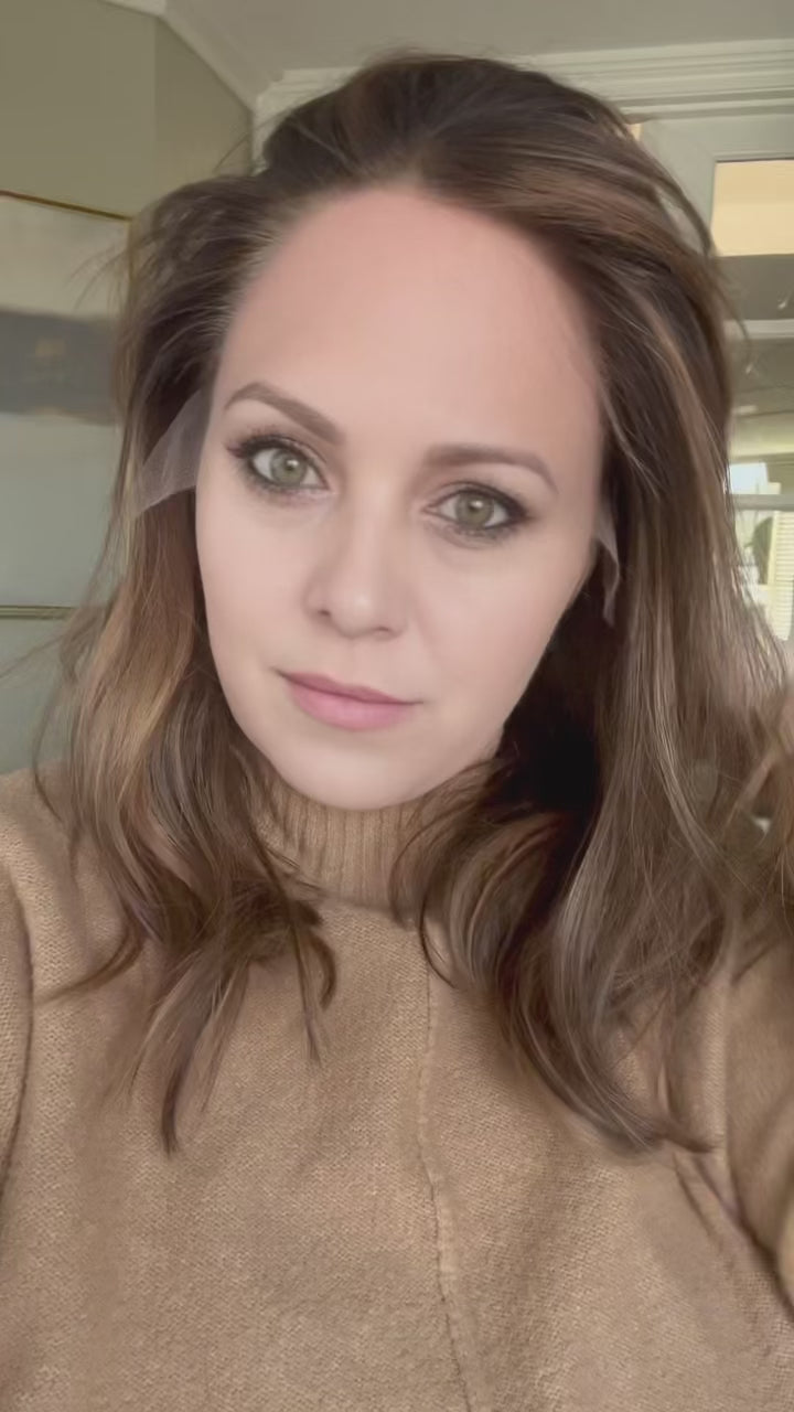 "Amber" 17" Ponytail Wig